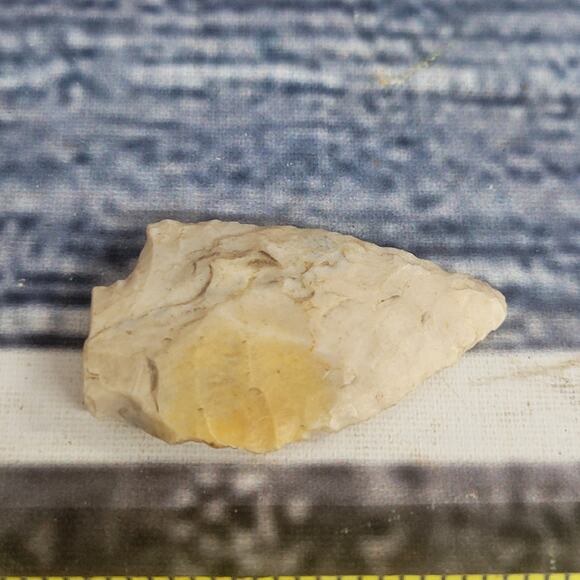 Vintage WI / ILL arrow head white/cream with brown spots - Picture 2 of 5